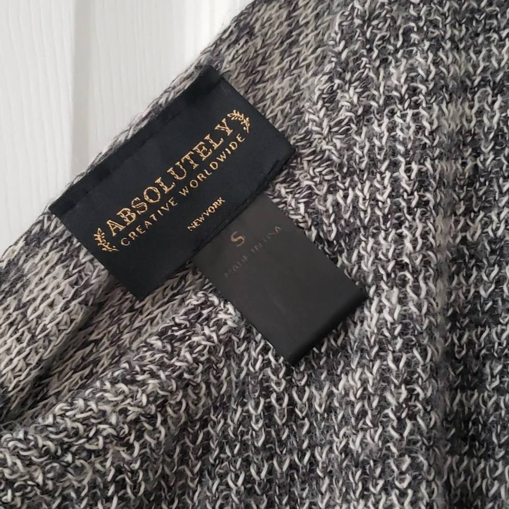 Sweater - Picture 4 of 5